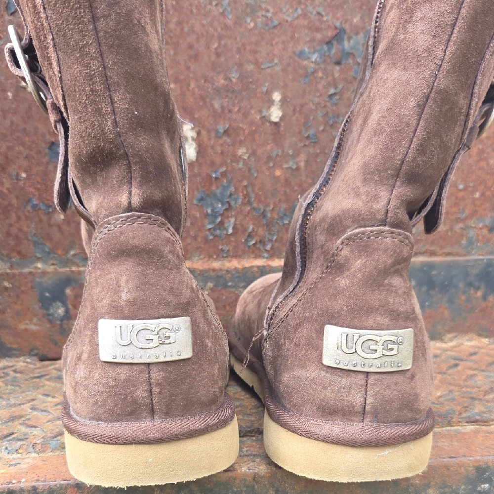 UGG Australia Cargo III boots - Picture 7 of 9